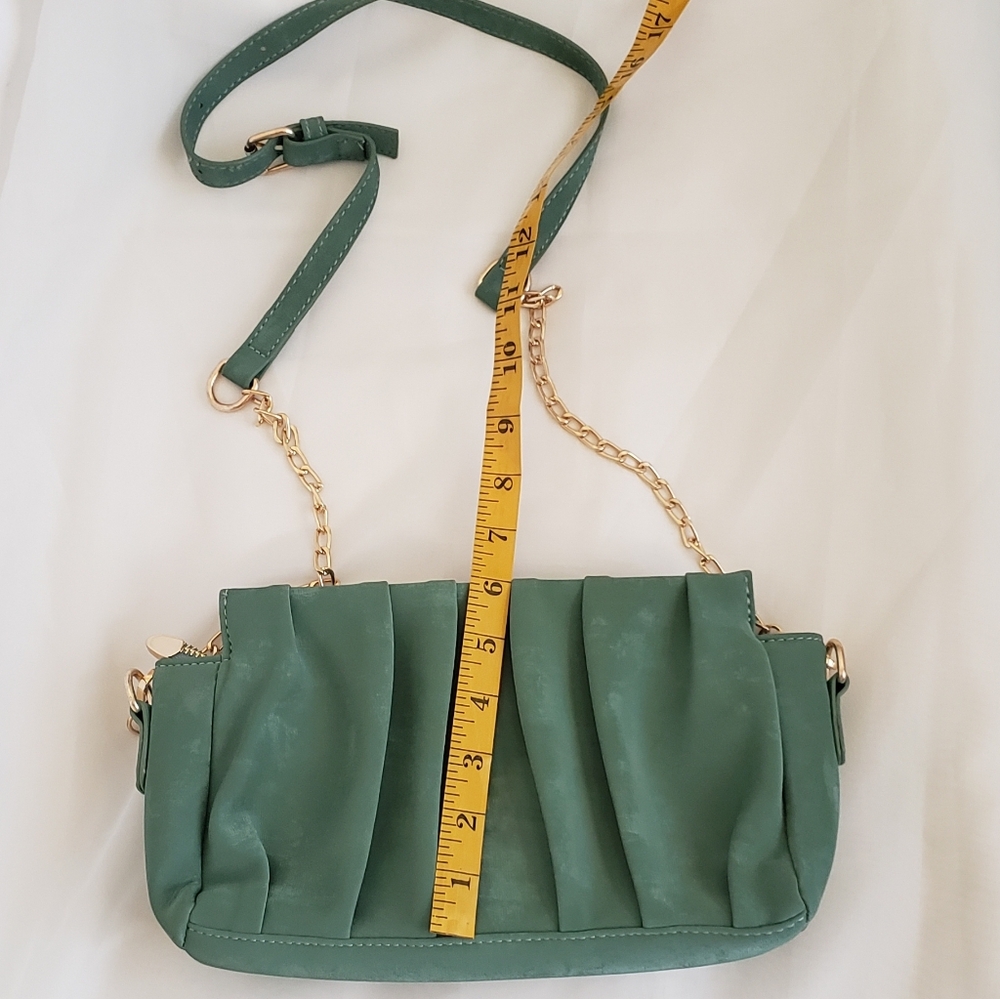 Emerald Purse - Picture 10 of 13